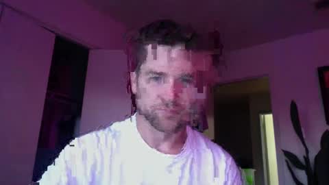 Snapshot of tantrichealing chatting on 09/29/25, 12:32 Dr. Love online show from 09/29/25, 12:32