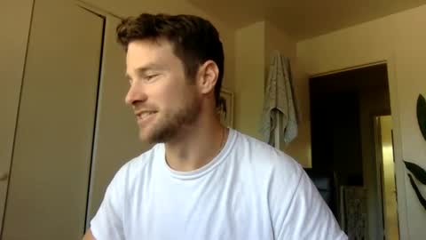 Snapshot of tantrichealing chatting on 10/11/25, 03:21 Dr. Love online show from 10/11/25, 03:21