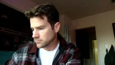 Dr. Love online show from 11/04/25, 01:32