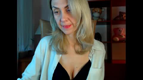 Snapshot of tanya6547 chatting on 12/18/24, 08:42 tanya online show from 12/18/24, 08:42