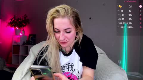 Snapshot of tanya_acid chatting on 01/10/25, 10:36 Tanya acid       online show from 01/10/25, 10:36