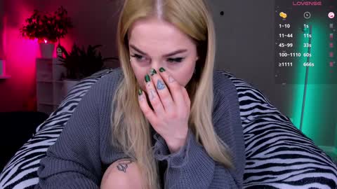 Snapshot of tanya_acid chatting on 01/25/25, 07:06 Tanya acid       online show from 01/25/25, 07:06