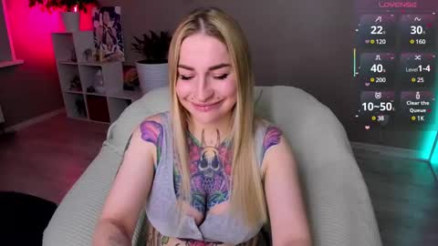 Snapshot of tanya_acid chatting on 03/05/25, 04:02 Tanya acid       online show from 03/05/25, 04:02