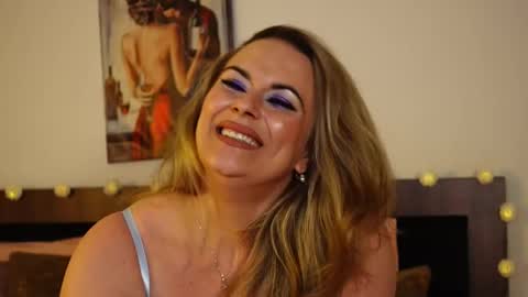 TanyaJade online show from 10/15/25, 07:47