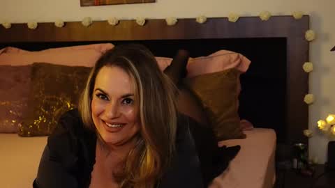 TanyaJade online show from 12/15/25, 05:28
