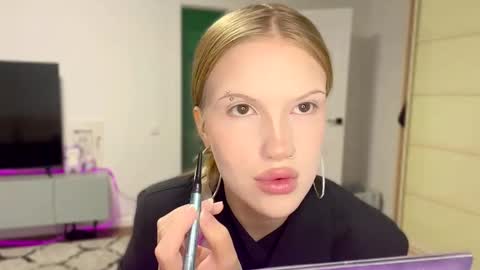 Snapshot of tanyaquartaro chatting on 02/27/26, 05:13 Alisa online show from 02/27/26, 05:13