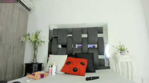 Tanya online show from 01/09/25, 01:35