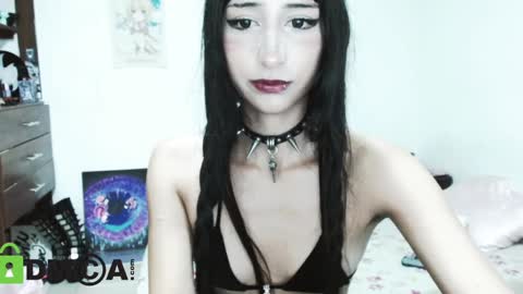 xemy Please help me to reach 1000 thumbs up online show from 02/05/25, 06:13