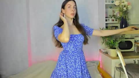 Snapshot of taraeastern chatting on 11/16/25, 08:25 Teresa online show from 11/16/25, 08:25