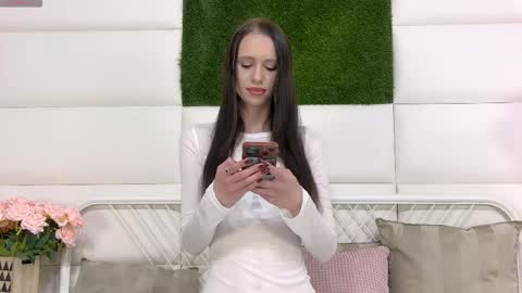 taraharriss online show from 04/27/26, 09:29
