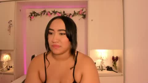 Snapshot of tarawiilson_ chatting on 06/27/26, 04:50 T A R A online show from 06/27/26, 04:50