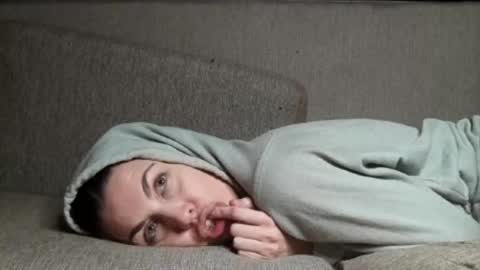 Snapshot of tarian_xxx chatting on 12/02/24, 09:56 T J online show from 12/02/24, 09:56