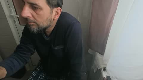 Snapshot of tarkan198 chatting on 11/18/25, 08:19 tarkan198 online show from 11/18/25, 08:19