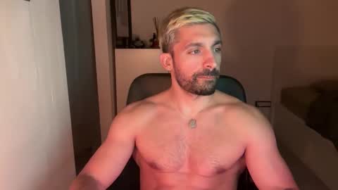 tarquit8 online show from 10/01/25, 08:26