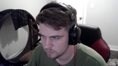 tarus333 online show from 12/18/24, 02:21