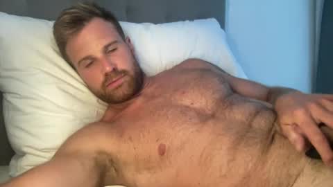 Snapshot of tarzan_thejungleboy chatting on 02/19/25, 01:39 Tarzan online show from 02/19/25, 01:39