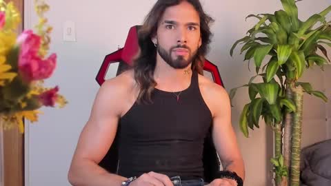 Snapshot of tarzanylobo chatting on 01/08/25, 01:42 Tarzan online show from 01/08/25, 01:42