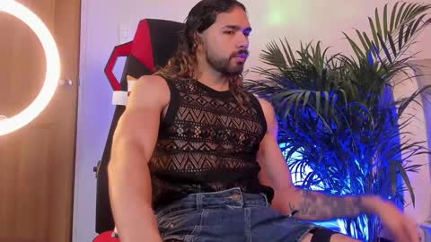 Snapshot of tarzanylobo chatting on 03/09/25, 11:35 Tarzan online show from 03/09/25, 11:35