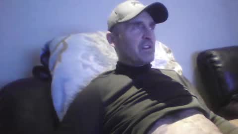 Snapshot of tarzeny77 chatting on 01/05/25, 02:06 tarzeny77 online show from 01/05/25, 02:06