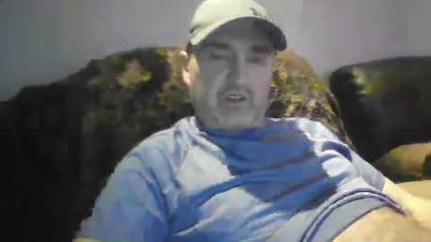 Snapshot of tarzeny77 chatting on 02/04/25, 01:02 tarzeny77 online show from 02/04/25, 01:02