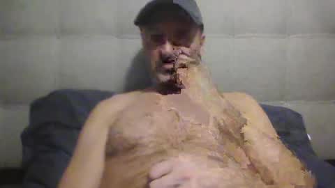 Snapshot of tarzeny77 chatting on 02/15/25, 02:26 tarzeny77 online show from 02/15/25, 02:26