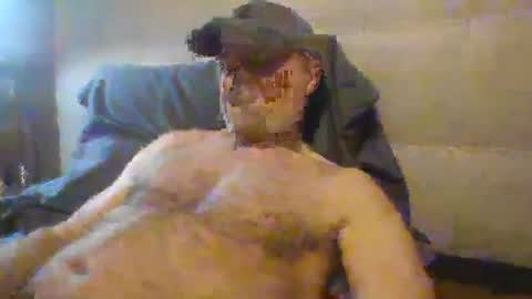 Snapshot of tarzeny77 chatting on 11/13/25, 10:30 tarzeny77 online show from 11/13/25, 10:30