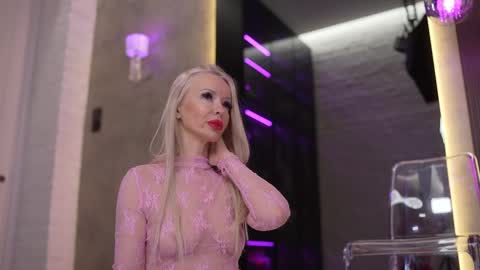 Tasha online show from 02/09/25, 10:20