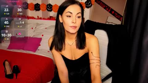 Snapshot of tashahoney chatting on 10/30/25, 09:15 Tasha online show from 10/30/25, 09:15