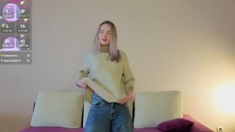 Snapshot of tashinapetitto chatting on 03/27/26, 07:58 Your Ressie online show from 03/27/26, 07:58