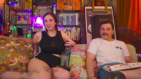 Snapshot of task_manager chatting on 11/15/25, 03:52 Vivian Clark online show from 11/15/25, 03:52