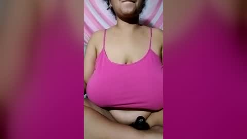 Snapshot of tasteekitty chatting on 06/16/26, 08:17 Tastee Kitty online show from 06/16/26, 08:17