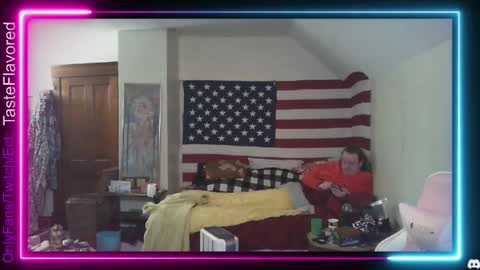 Snapshot of tasteflavored_femboy chatting on 01/26/25, 10:45 Taste online show from 01/26/25, 10:45