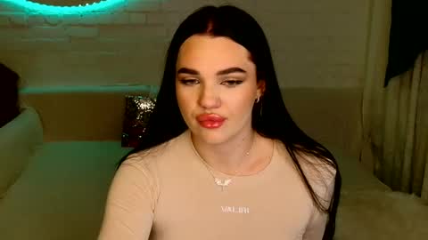 tasty_babyy online show from 01/12/25, 07:53