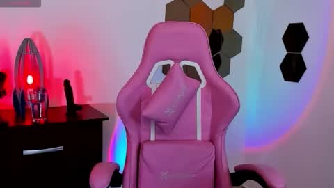 Snapshot of tastymeli8 chatting on 09/27/25, 12:48 Meli online show from 09/27/25, 12:48