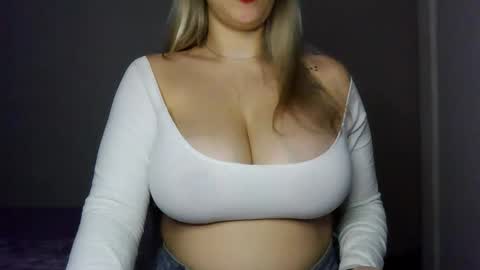 tateisblonde online show from 02/14/26, 01:52