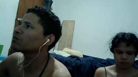 Snapshot of tati_and_cris chatting on 05/04/26, 12:28 Lily online show from 05/04/26, 12:28