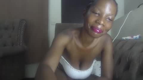 Snapshot of tatiana_254 chatting on 11/22/25, 02:21 tatiana_254 online show from 11/22/25, 02:21