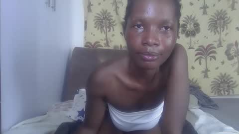 Snapshot of tatiana_254 chatting on 11/26/25, 05:25 tatiana_254 online show from 11/26/25, 05:25