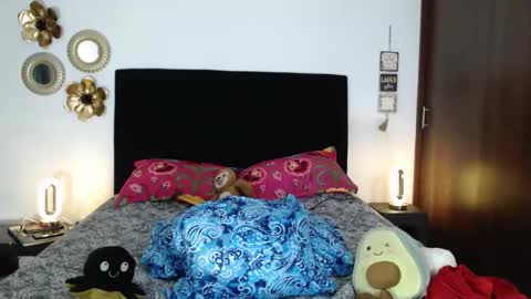 tatiana_monteros online show from 10/21/25, 11:38