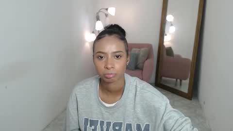 isabel online show from 02/09/26, 02:37