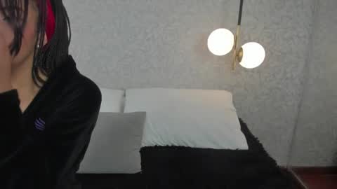 Snapshot of tatiana_oficial chatting on 06/18/26, 11:47 Tatiana NEW ACCOUNT online show from 06/18/26, 11:47