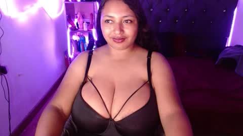Snapshot of tatiana_wd chatting on 05/08/26, 02:17 tatiana online show from 05/08/26, 02:17