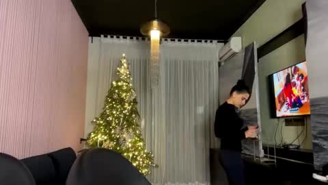 Snapshot of tatianawwww chatting on 01/12/26, 05:29 Tati online show from 01/12/26, 05:29