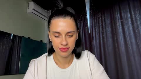 Snapshot of tatianawwww chatting on 04/01/26, 01:41 Tati online show from 04/01/26, 01:41