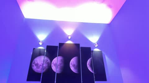 Snapshot of tatii_moon chatting on 02/07/25, 09:47 Tati online show from 02/07/25, 09:47
