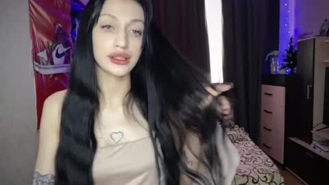 tatika_williams online show from 12/21/25, 09:38