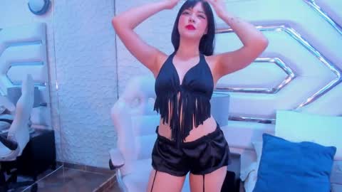 Snapshot of tatilee chatting on 09/15/25, 10:43 tatilee online show from 09/15/25, 10:43