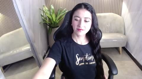 Snapshot of tatiscelis_tf chatting on 11/26/25, 12:50 TATIS online show from 11/26/25, 12:50