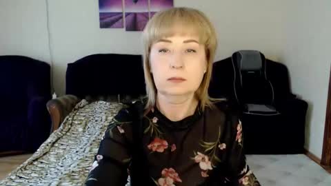 Snapshot of tattease chatting on 09/15/25, 11:43 Tattease online show from 09/15/25, 11:43