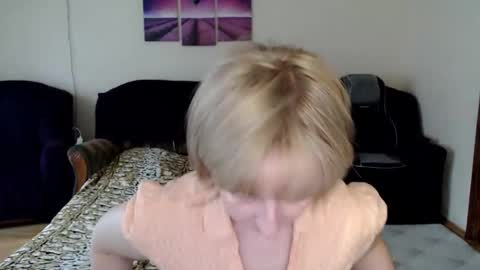 Snapshot of tattease chatting on 09/17/25, 11:56 Tattease online show from 09/17/25, 11:56